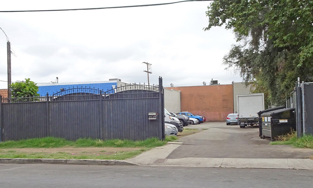 7029 Valjean Avenue, M1 zoned land parcel in Van Nuys, California